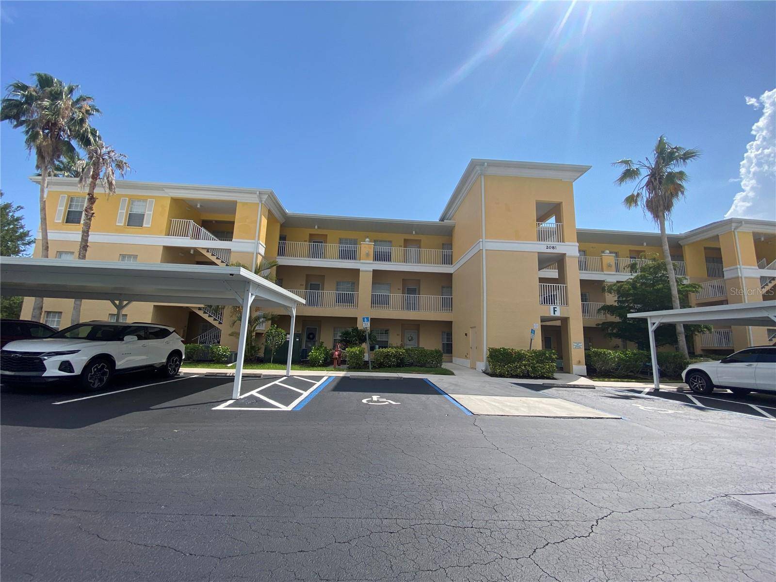 Punta Gorda, FL 33983,2081 WILLOW HAMMOCK CIR #302