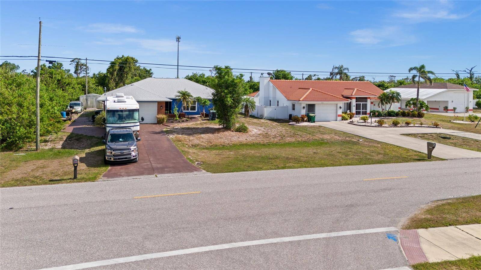 Englewood, FL 34224,10229 GULFSTREAM BLVD