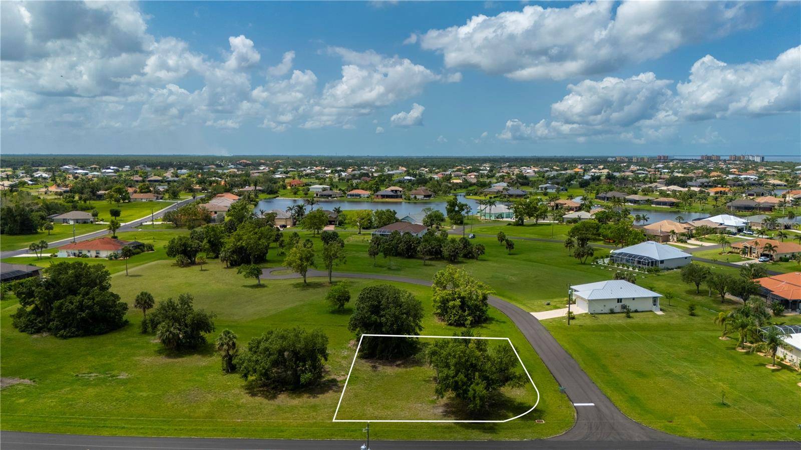 Punta Gorda, FL 33955,16842 ACAPULCO RD