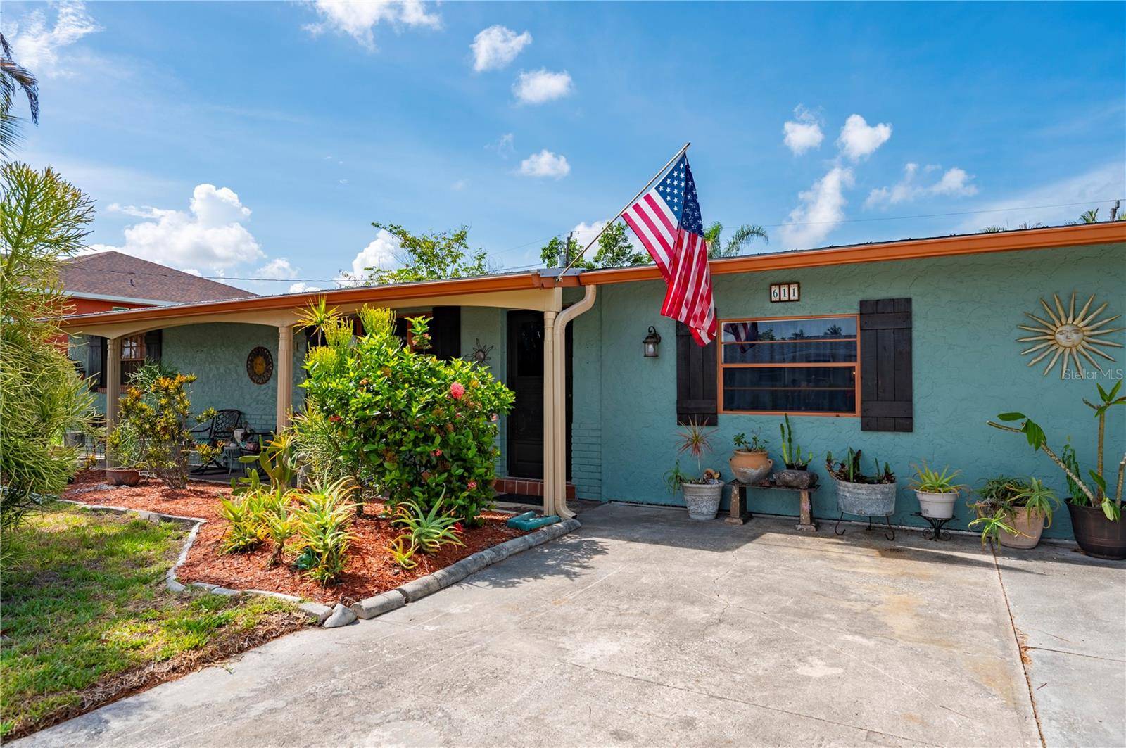 Punta Gorda, FL 33950,611 BONITA CT