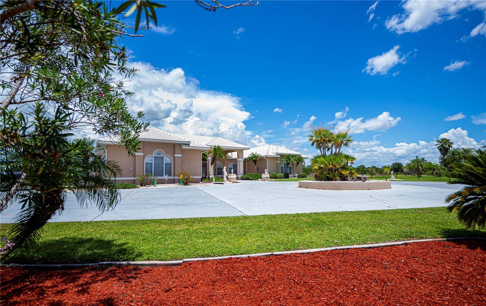 Punta Gorda, FL 33982,17400 WHITE WATER CT