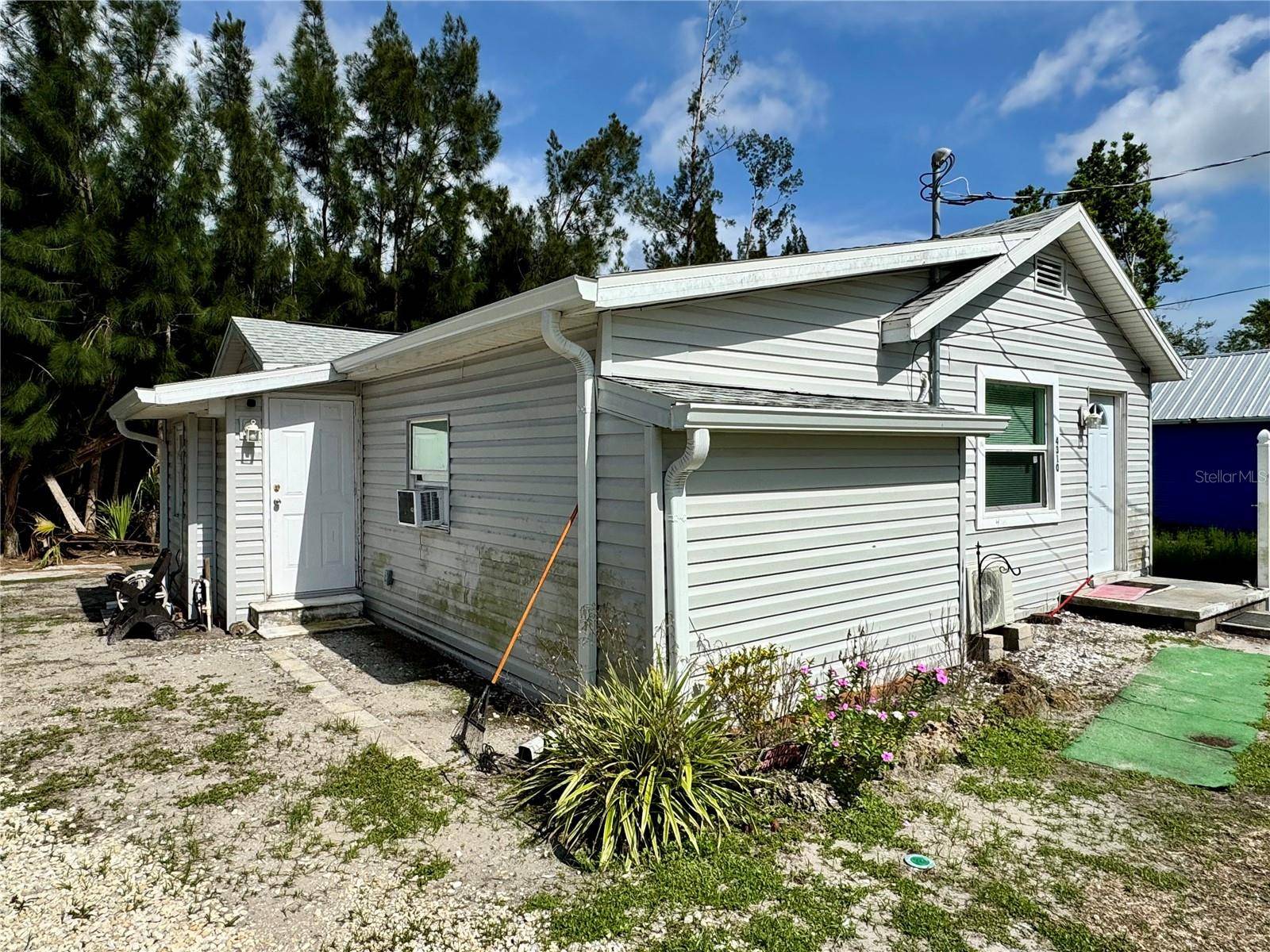 Port Charlotte, FL 33953,4310 GARDEN RD