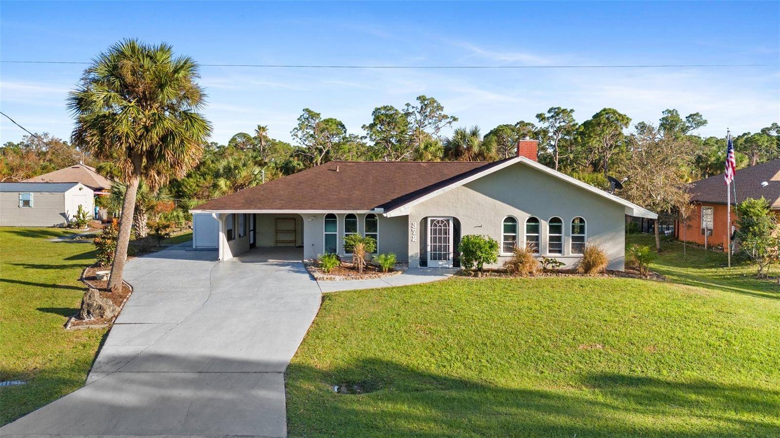 Port Charlotte, FL 33953,372 CORY ST