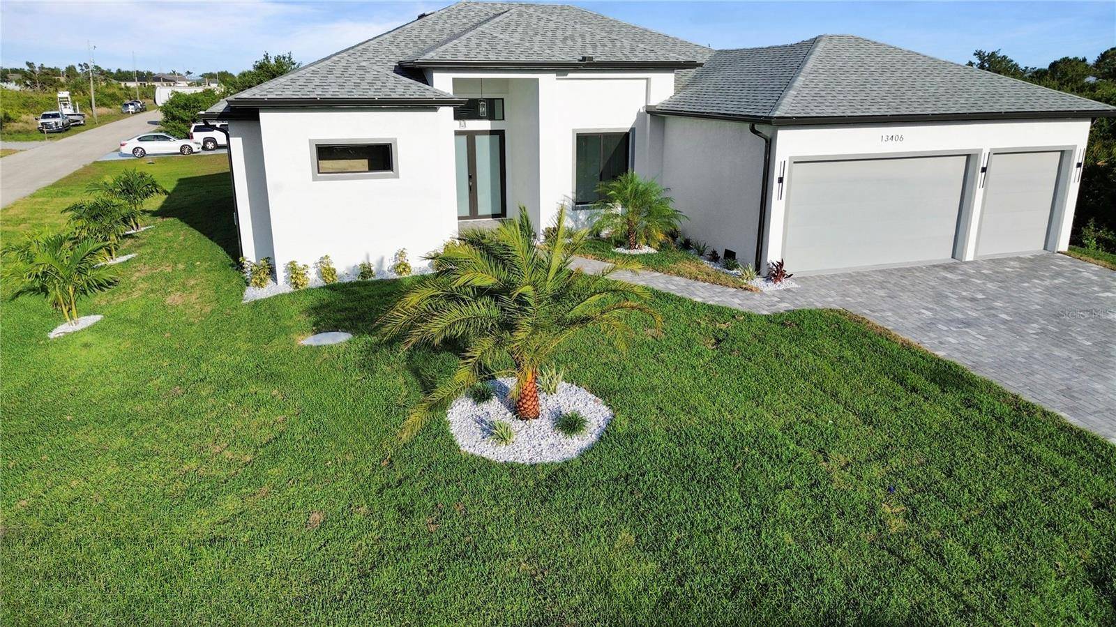 Port Charlotte, FL 33981,13406 CHENILLE DR