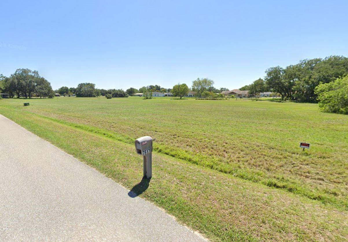 Sebring, FL 33876,7516 HONEYSUCKLE DR