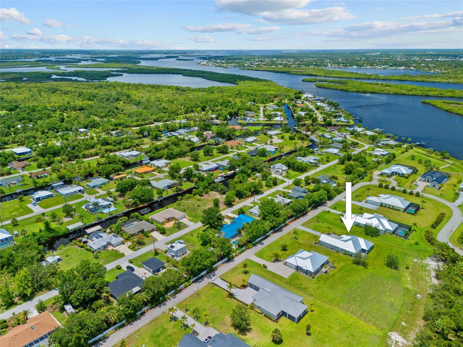 Punta Gorda, FL 33982,28960 GIN LN