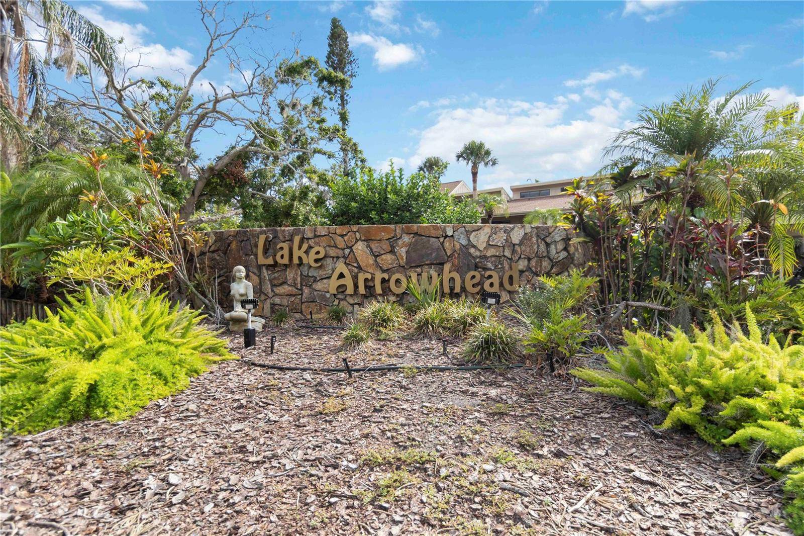 Sarasota, FL 34231,5230 LAKE ARROWHEAD TRL #29