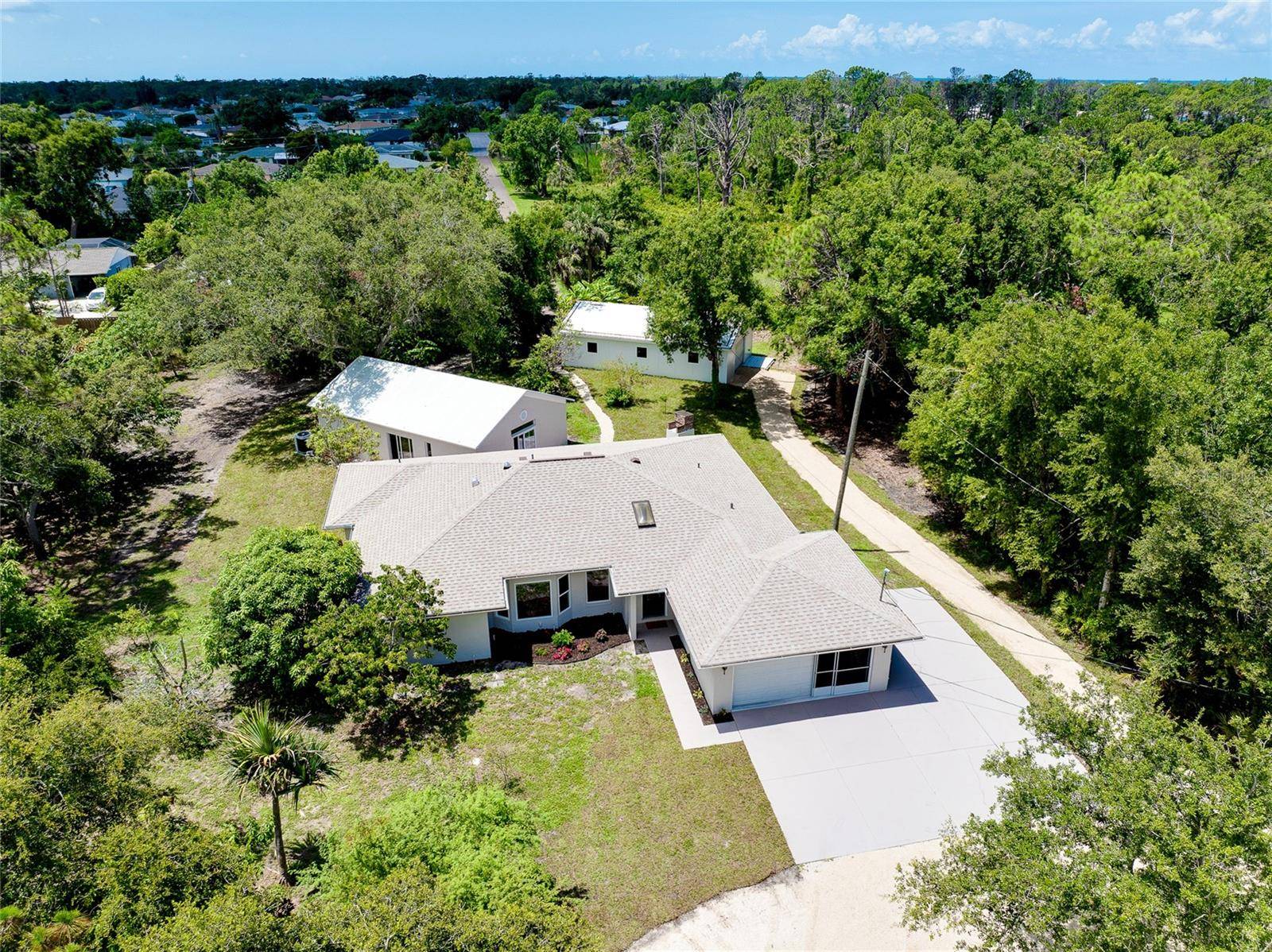 Englewood, FL 34223,875 BAYSHORE DR