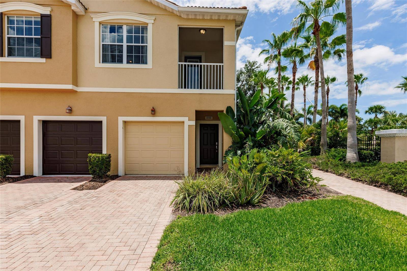 Sarasota, FL 34233,8098 MOONSTONE DR #17-203