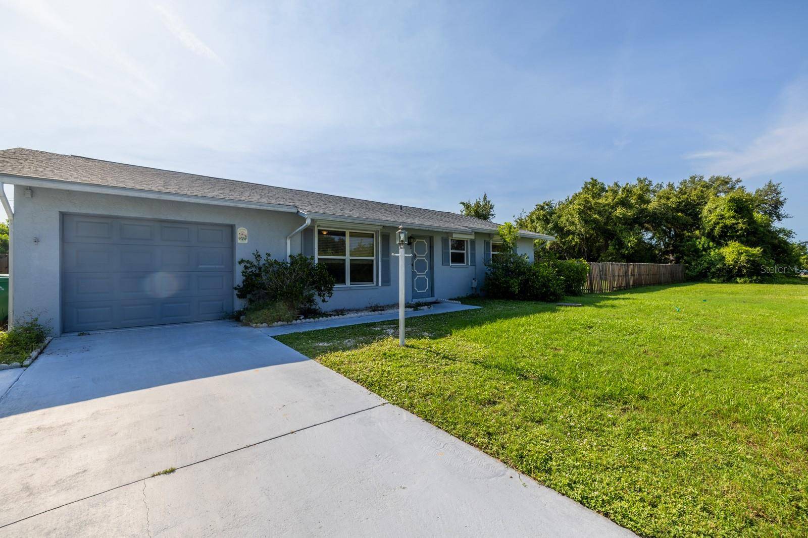 Port Charlotte, FL 33952,3270 ITHACA ST