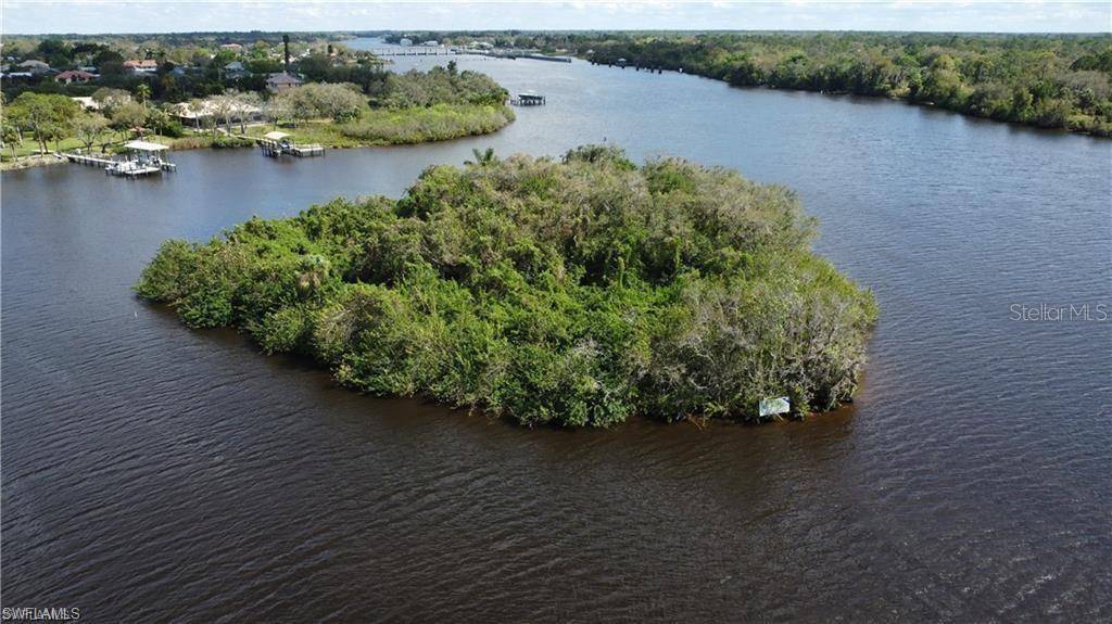 Alva, FL 33920,ISLAND