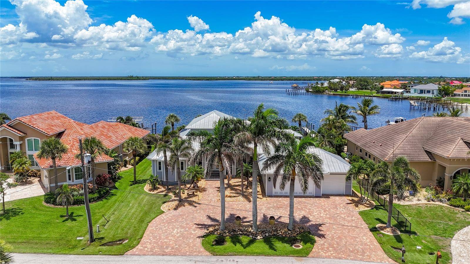 Port Charlotte, FL 33952,119 CREEK DR SE