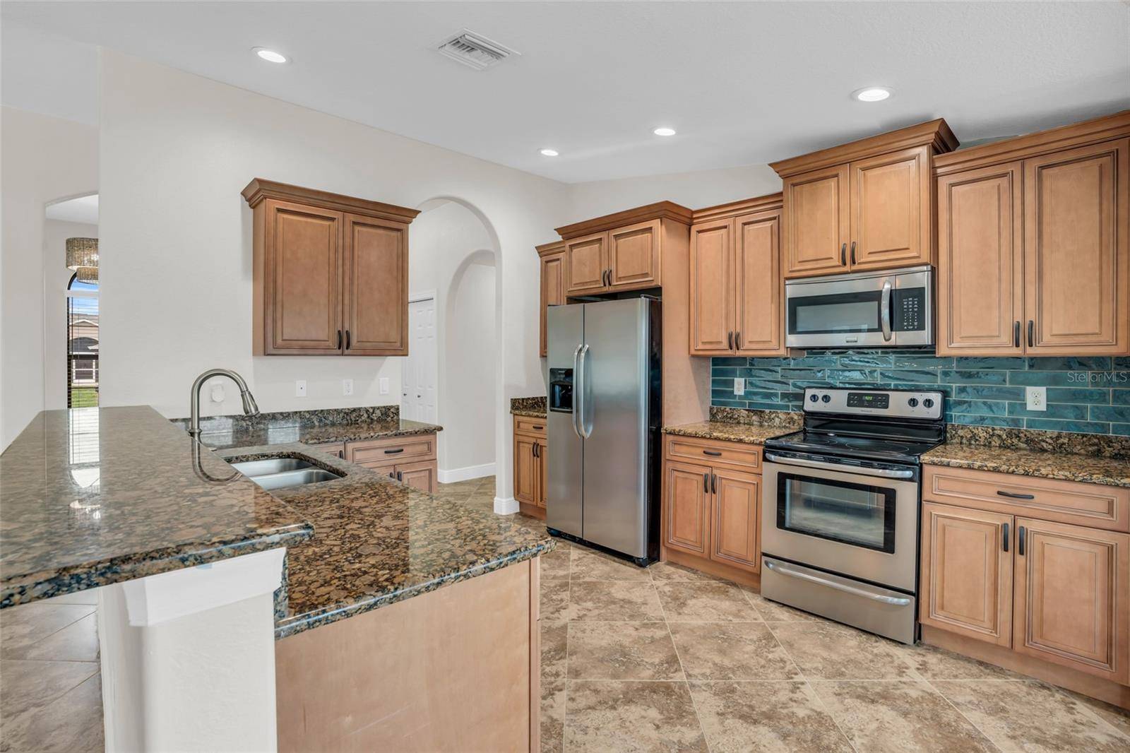 Cape Coral, FL 33904,915 SE 33RD TER
