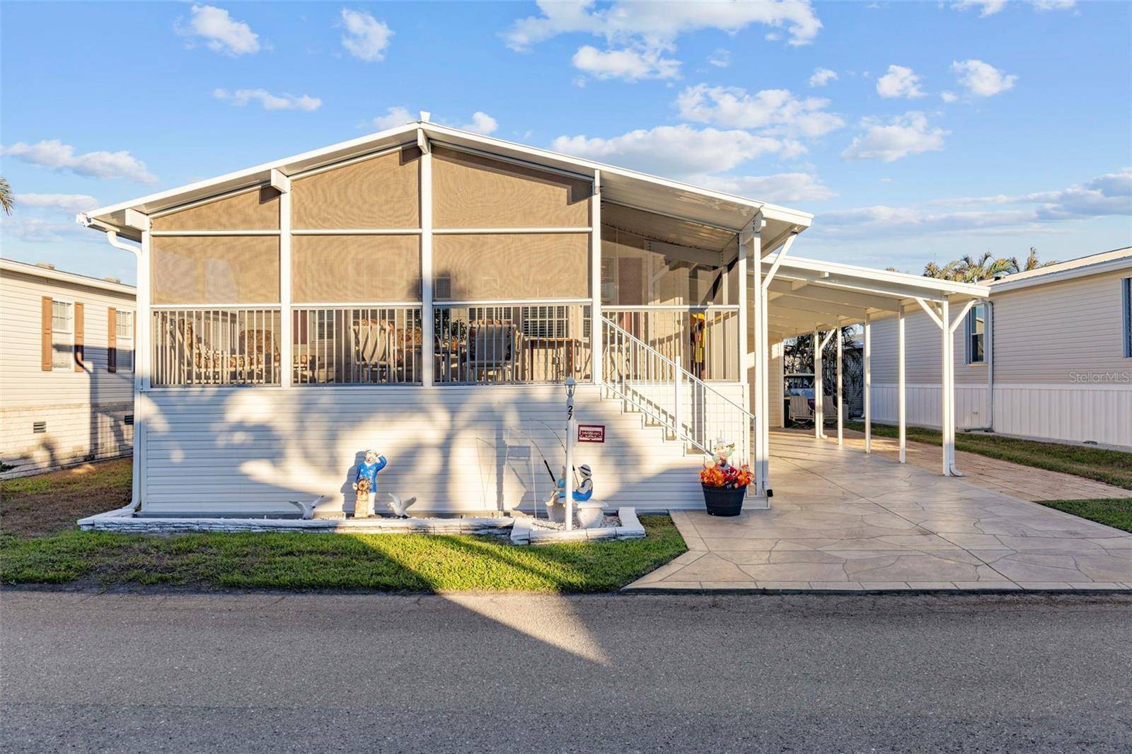 Punta Gorda, FL 33950,27 FREEMAN AVE
