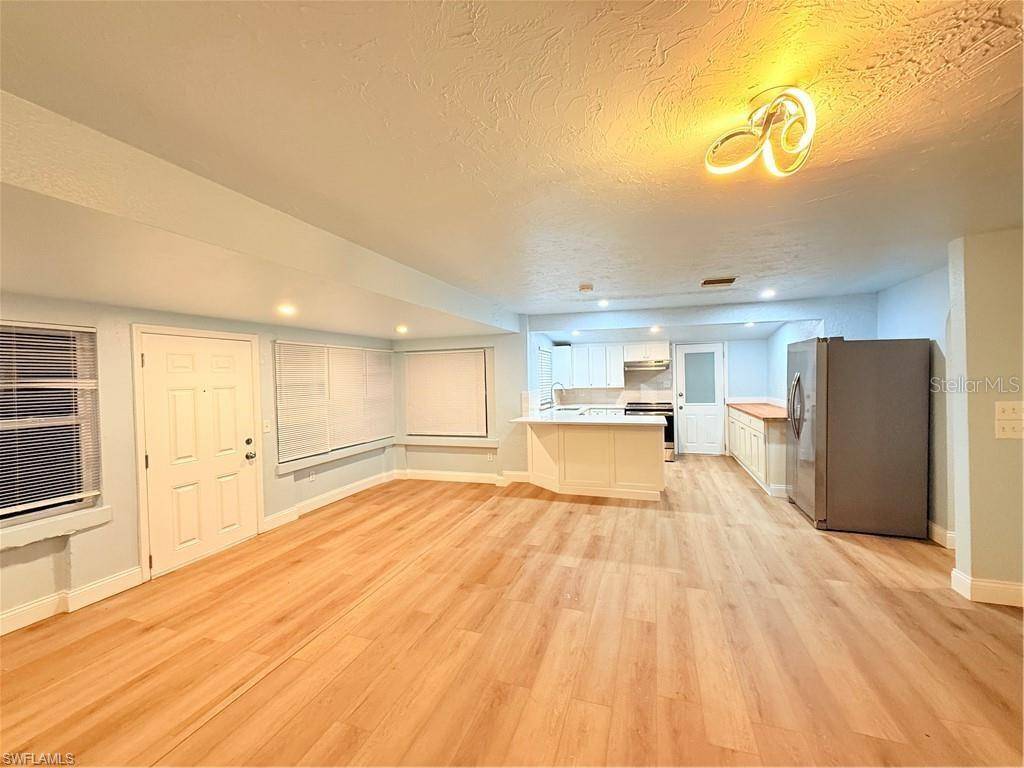 Sarasota, FL 34234,3902 LOCUST AVE