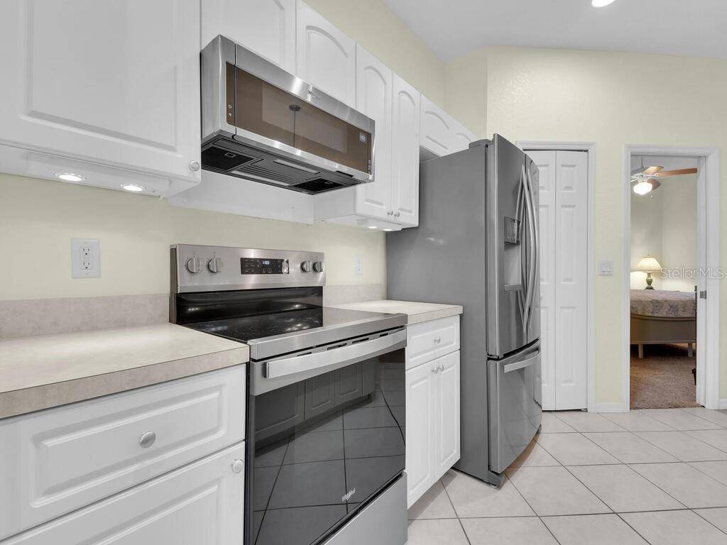 North Fort Myers, FL 33917,2040 EMBARCADERO WAY
