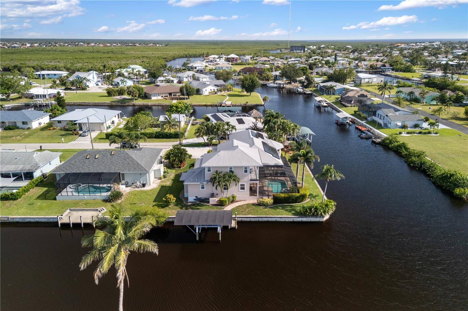 Punta Gorda, FL 33950,534 CANAL WAY