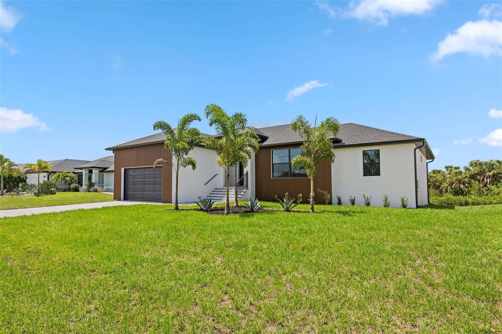 Port Charlotte, FL 33948,18514 ASHCROFT CIR