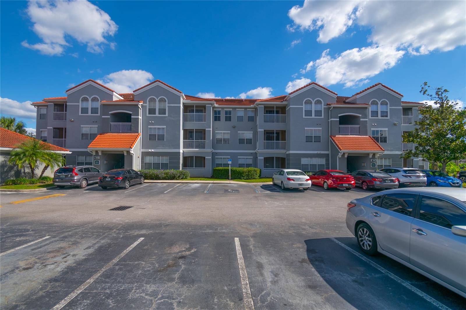 Tampa, FL 33647,18001 RICHMOND PLACE DR #735