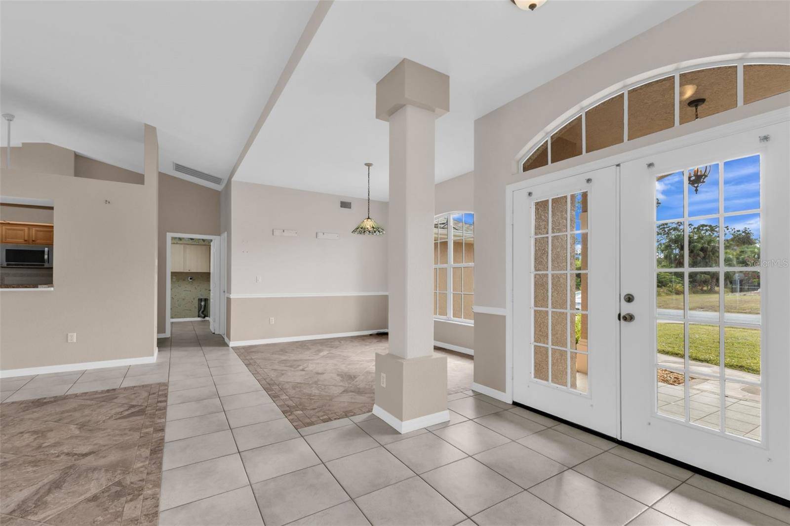 North Port, FL 34288,5442 E HILLSBOROUGH BLVD