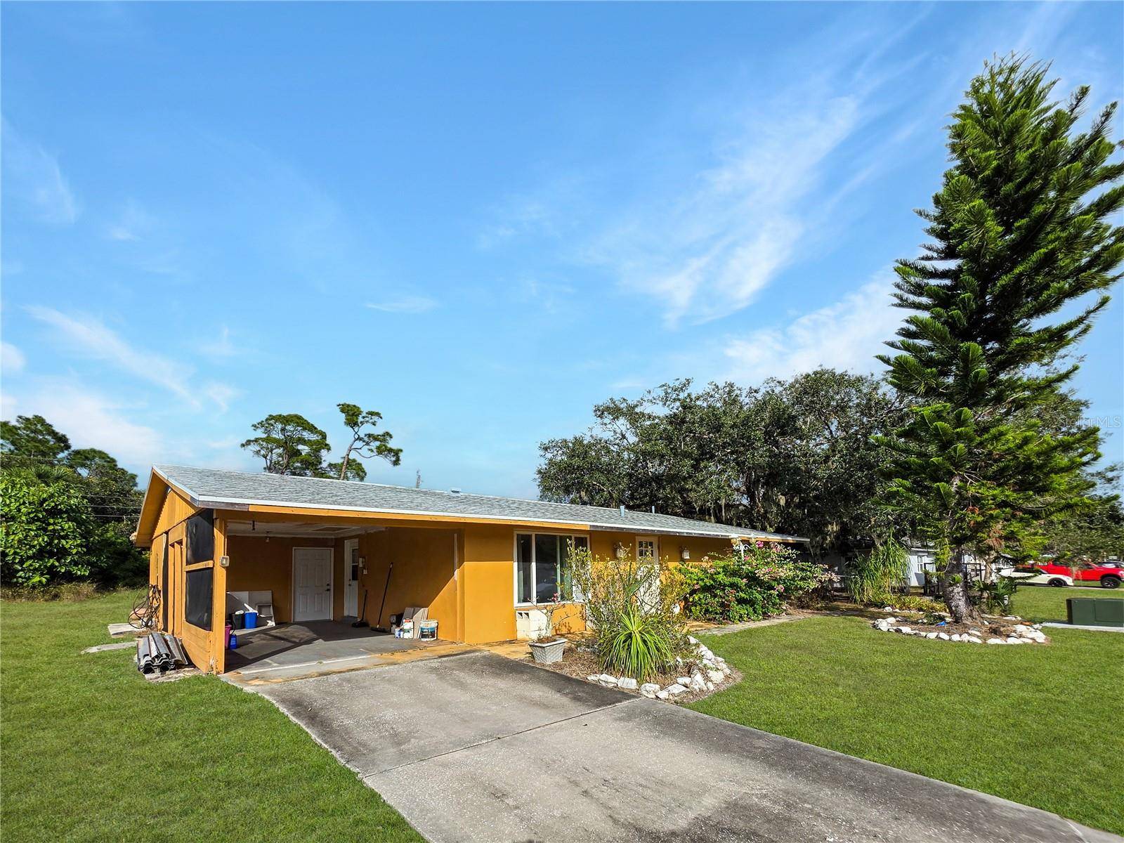 Port Charlotte, FL 33952,20392 TAPPAN ZEE DR