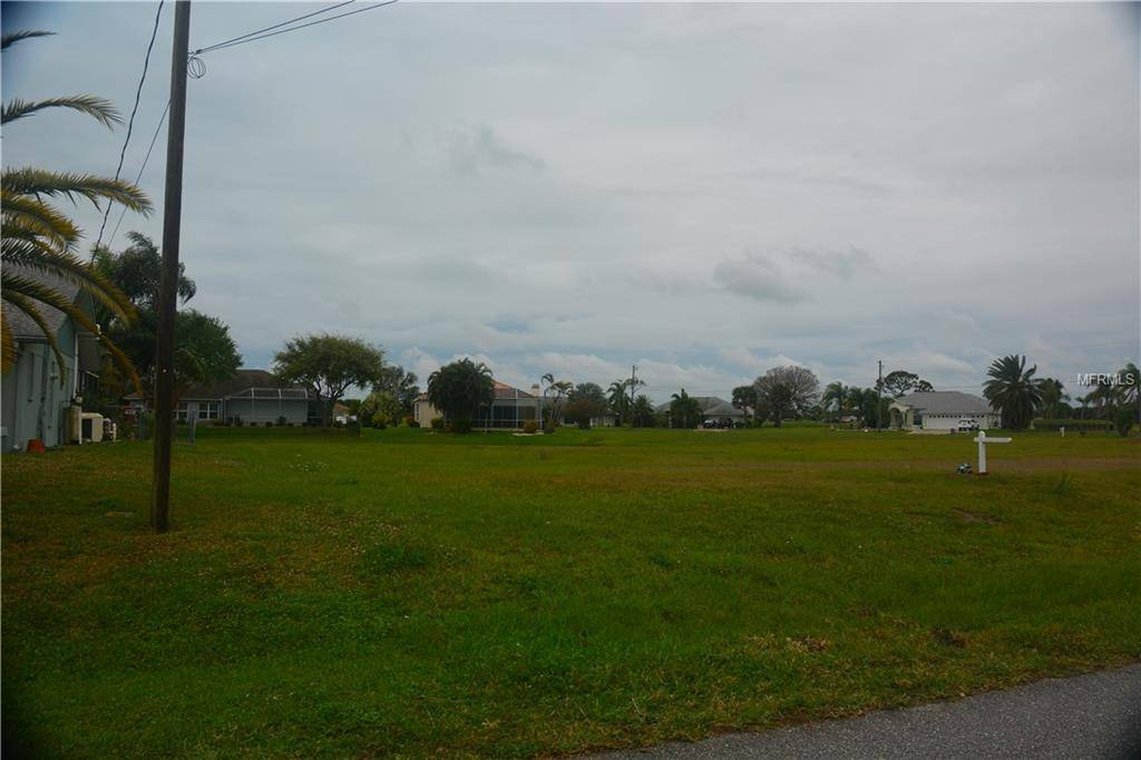 Rotonda West, FL 33947,19 BUNKER TER