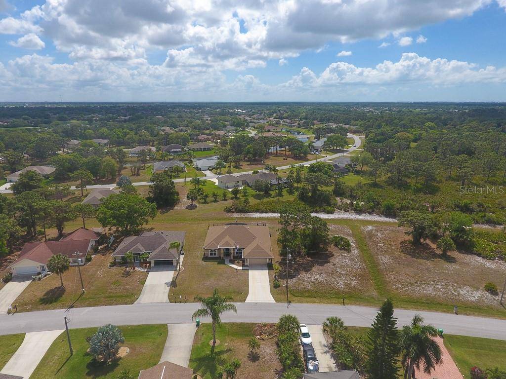 Rotonda West, FL 33947,171 BROADMOOR LN