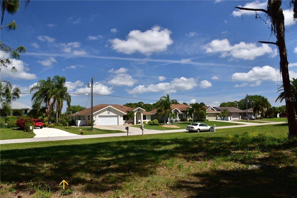 Rotonda West, FL 33947,57 MARK TWAIN LN