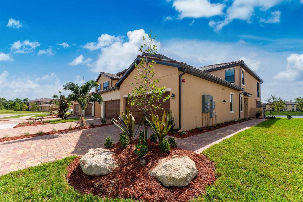 Venice, FL 34293,12425 GHIBERTI CIR #102