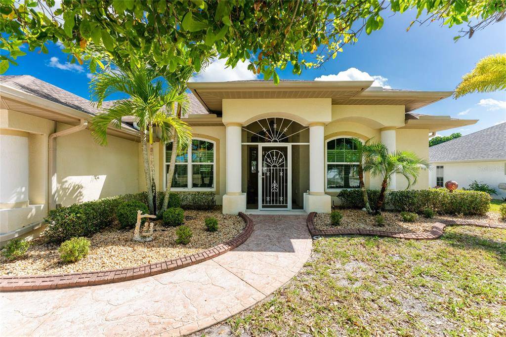 Rotonda West, FL 33947,60 BROADMOOR LN