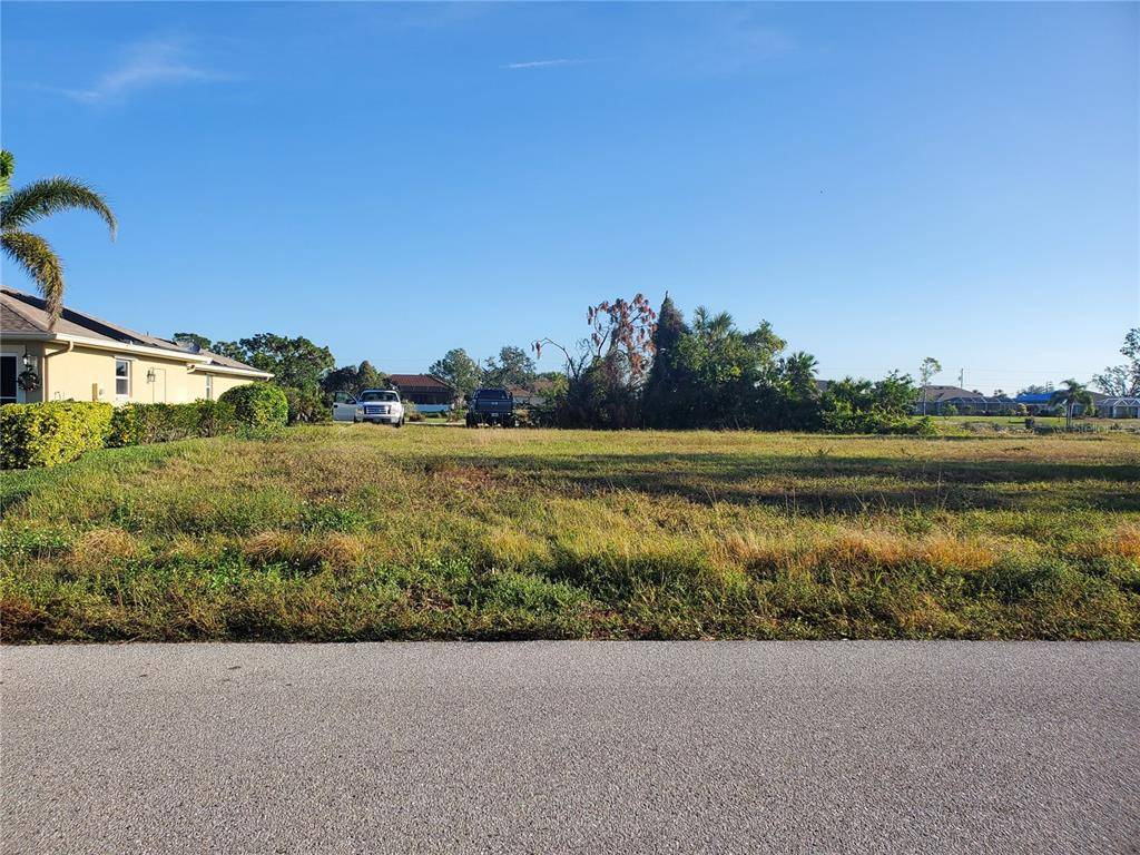 Rotonda West, FL 33947,38 FAIRWAY RD