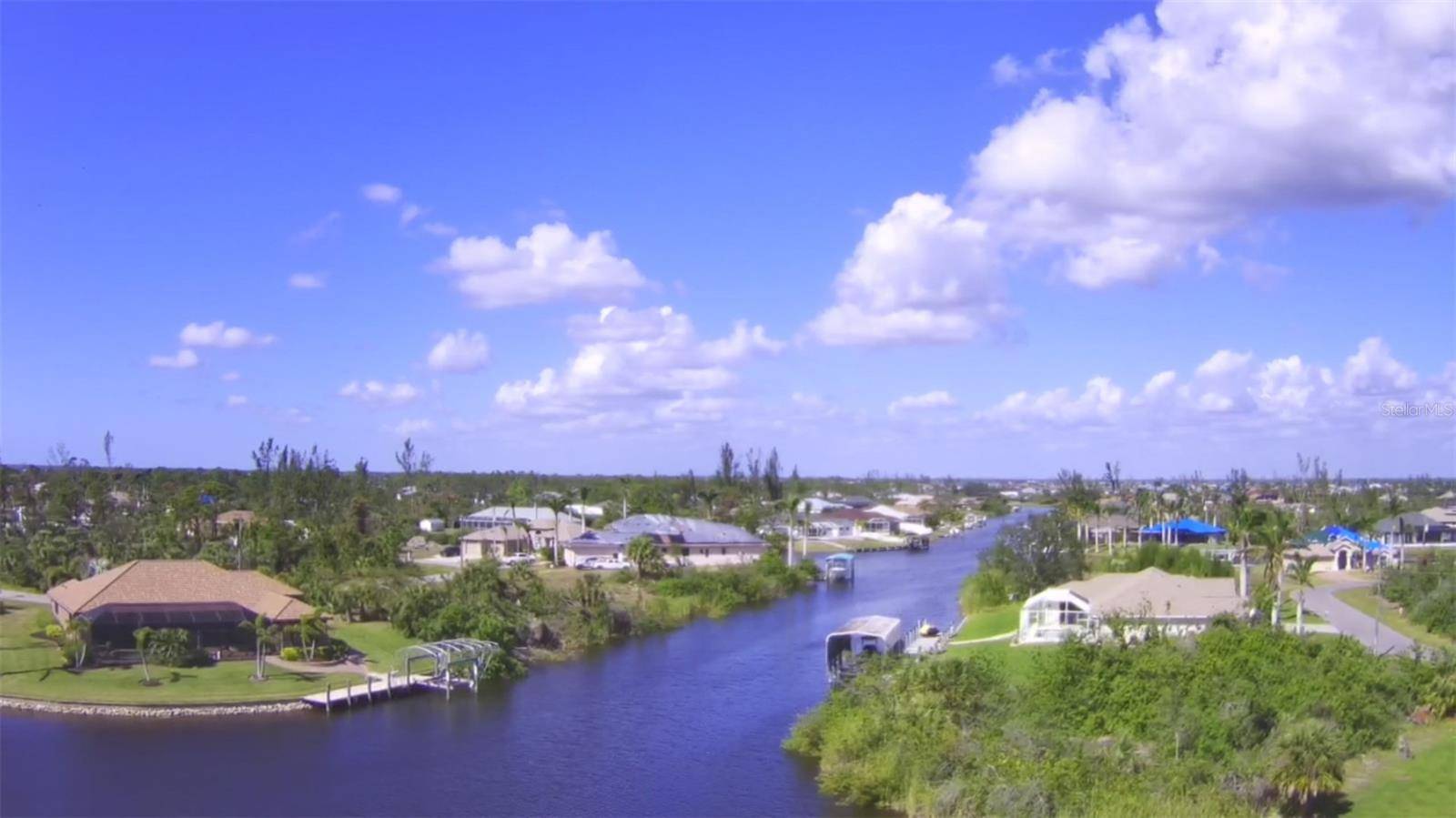Port Charlotte, FL 33981,15650 APPLEWHITE CIR