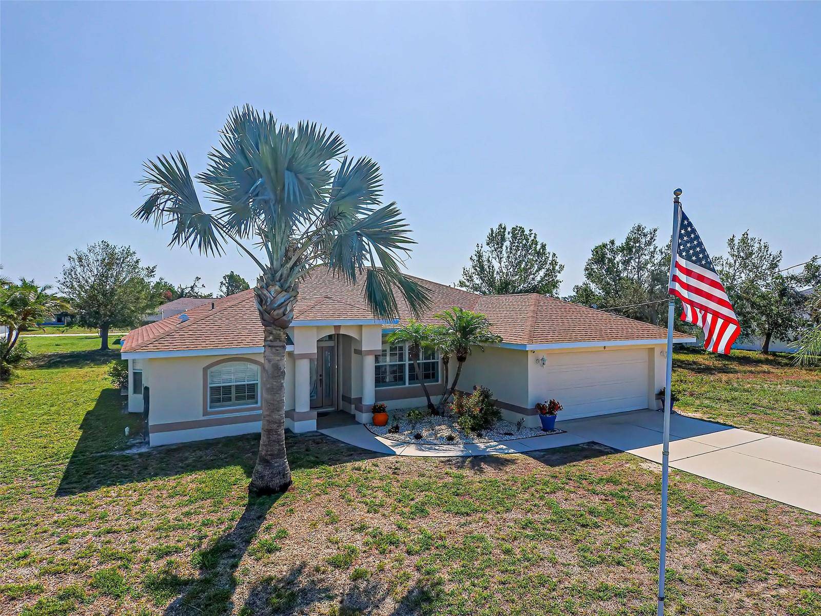 Rotonda West, FL 33947,4 CLUBHOUSE RD