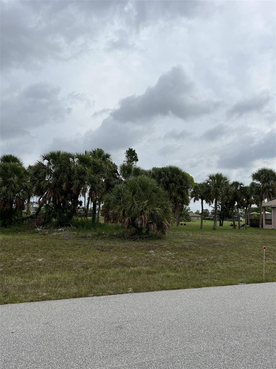 Rotonda West, FL 33947,244 MARKER RD