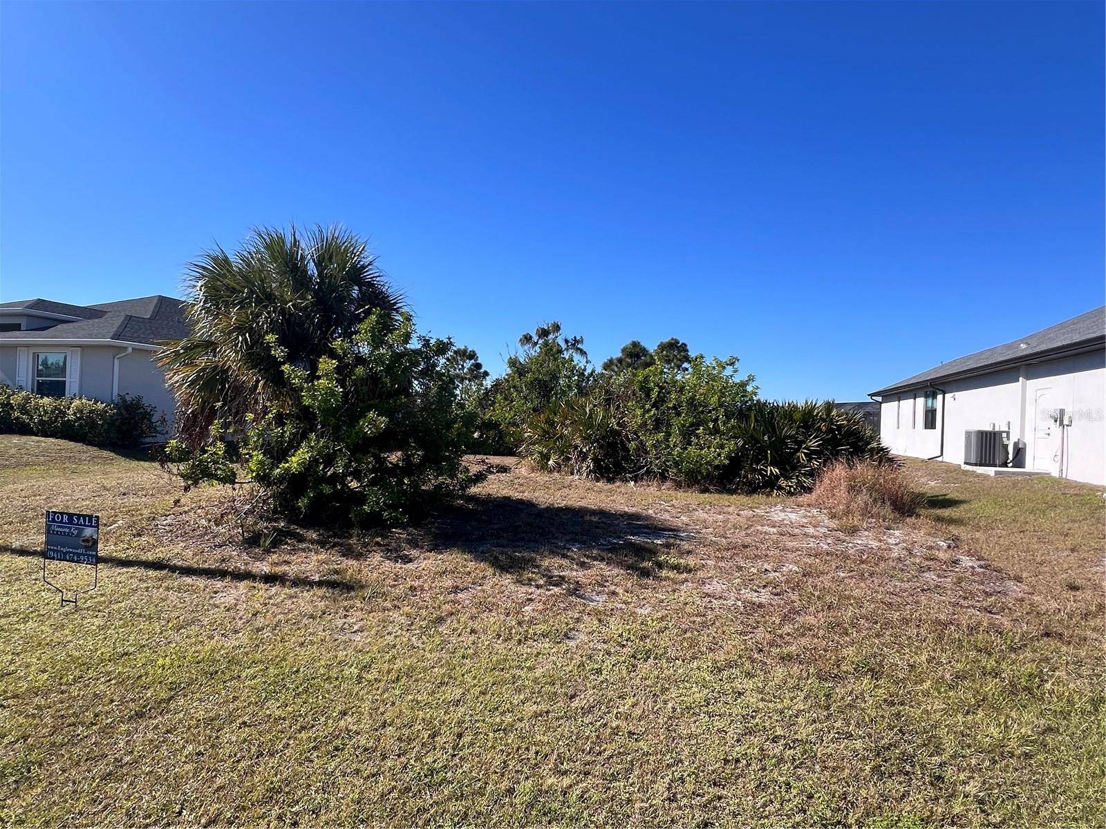 Rotonda West, FL 33947,341 BAYTREE DR