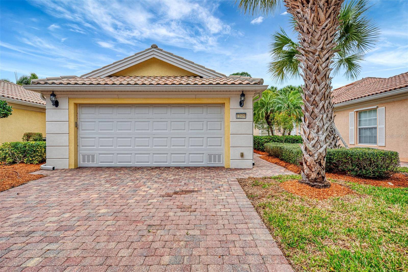 Sarasota, FL 34238,11609 GARESSIO LN