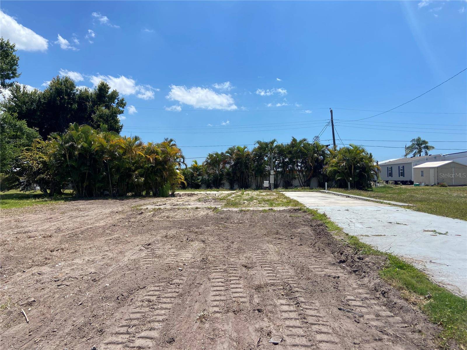 Englewood, FL 34224,205 VIA DE LUNA
