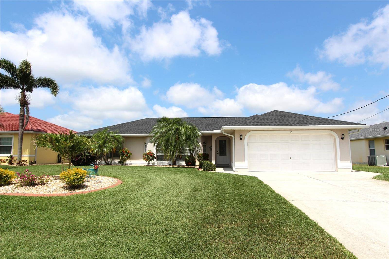 Rotonda West, FL 33947,7 MEDALIST CT