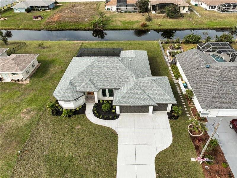 Rotonda West, FL 33947,256 MARINER LN