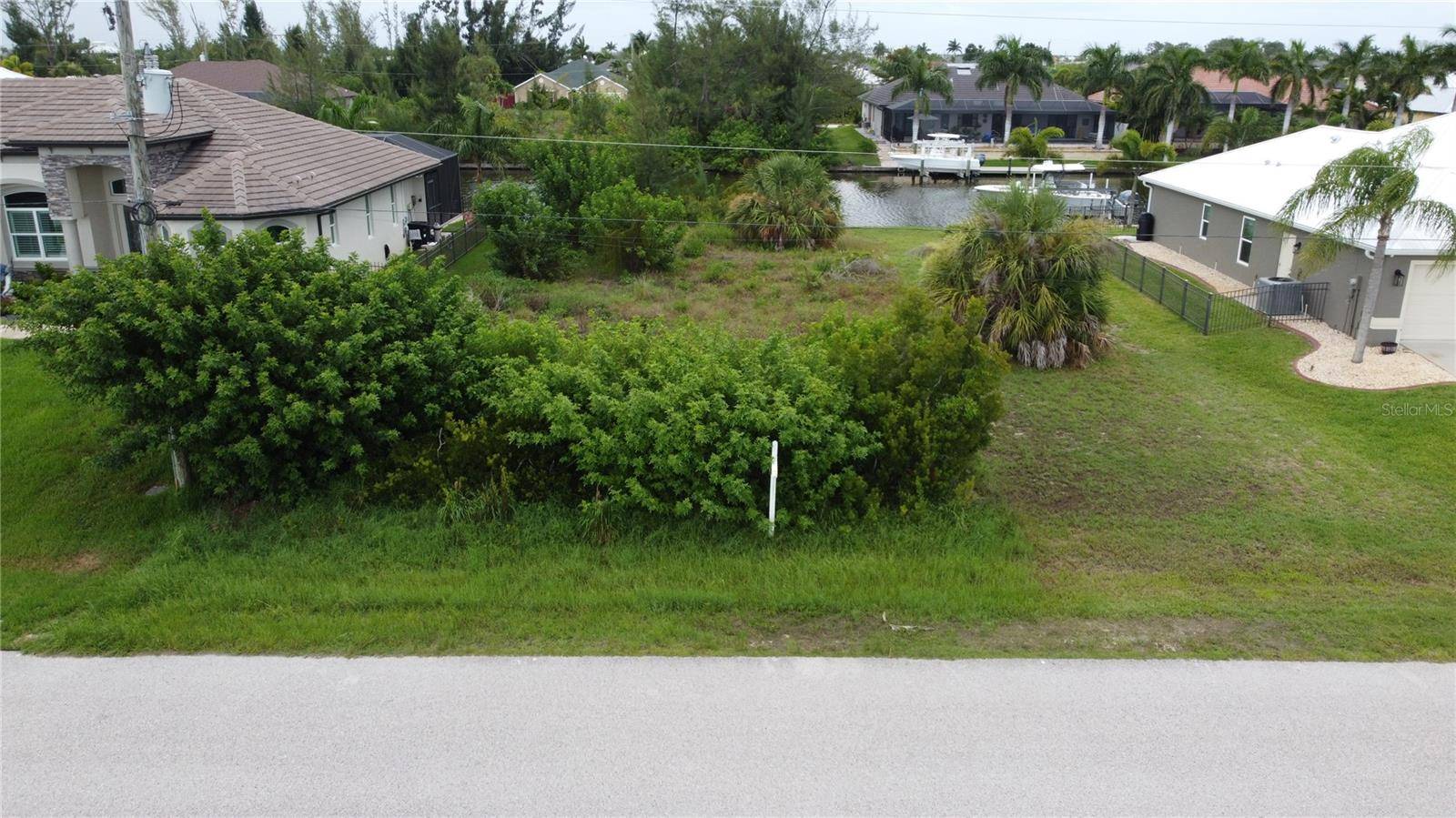 Port Charlotte, FL 33981,8356 TECUMSEH CIR