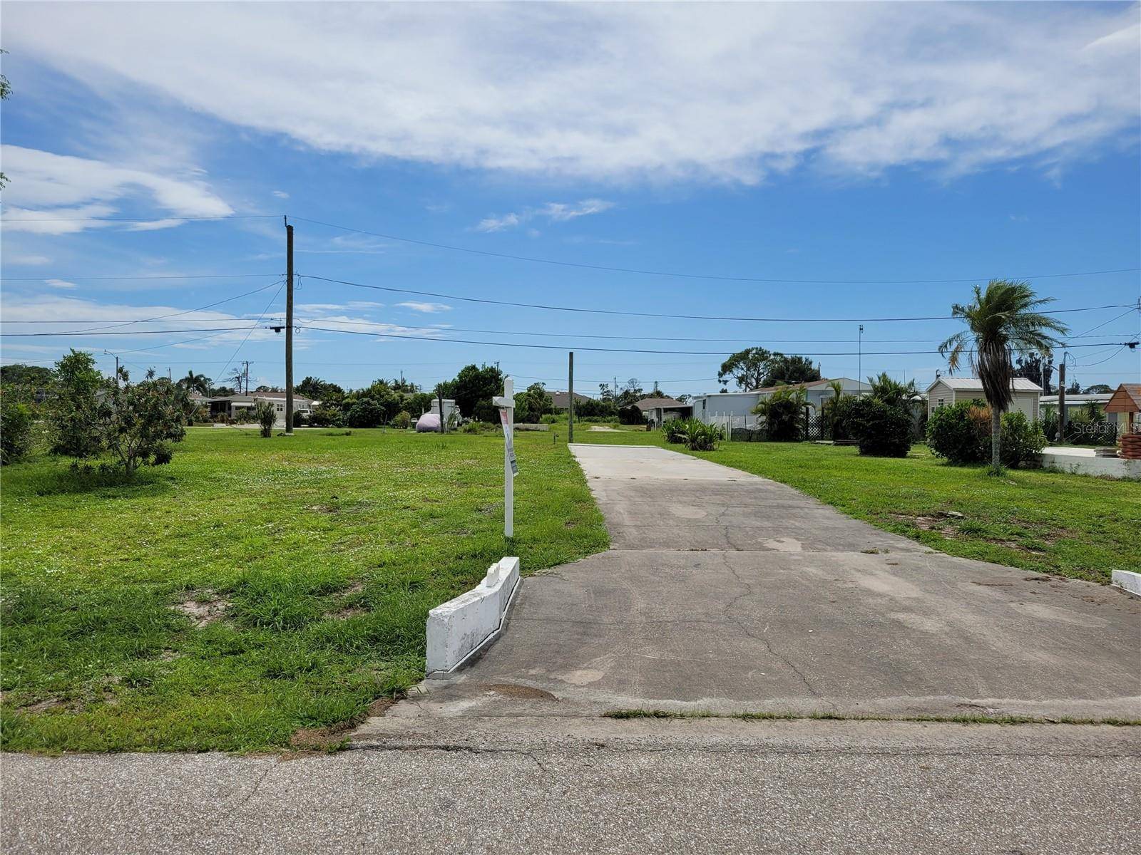Englewood, FL 34224,1404 KINGFISHER DR