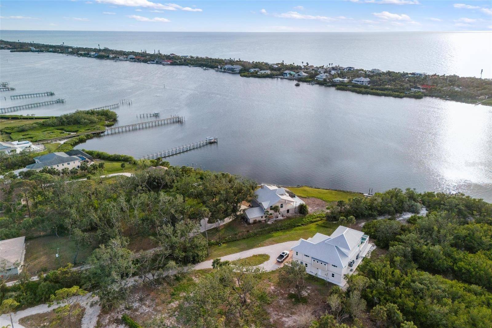 Englewood, FL 34223,1990 BAYSHORE DR
