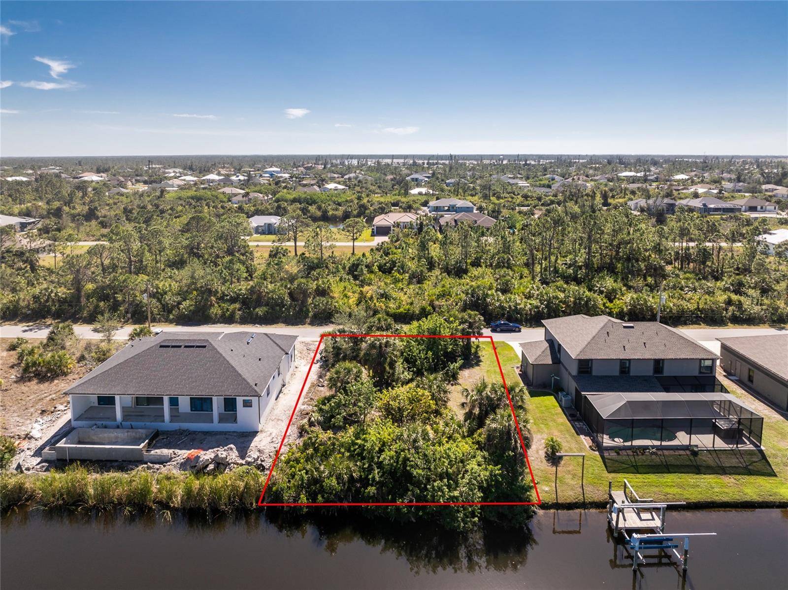 Port Charlotte, FL 33981,15056 HENNIPEN CIR