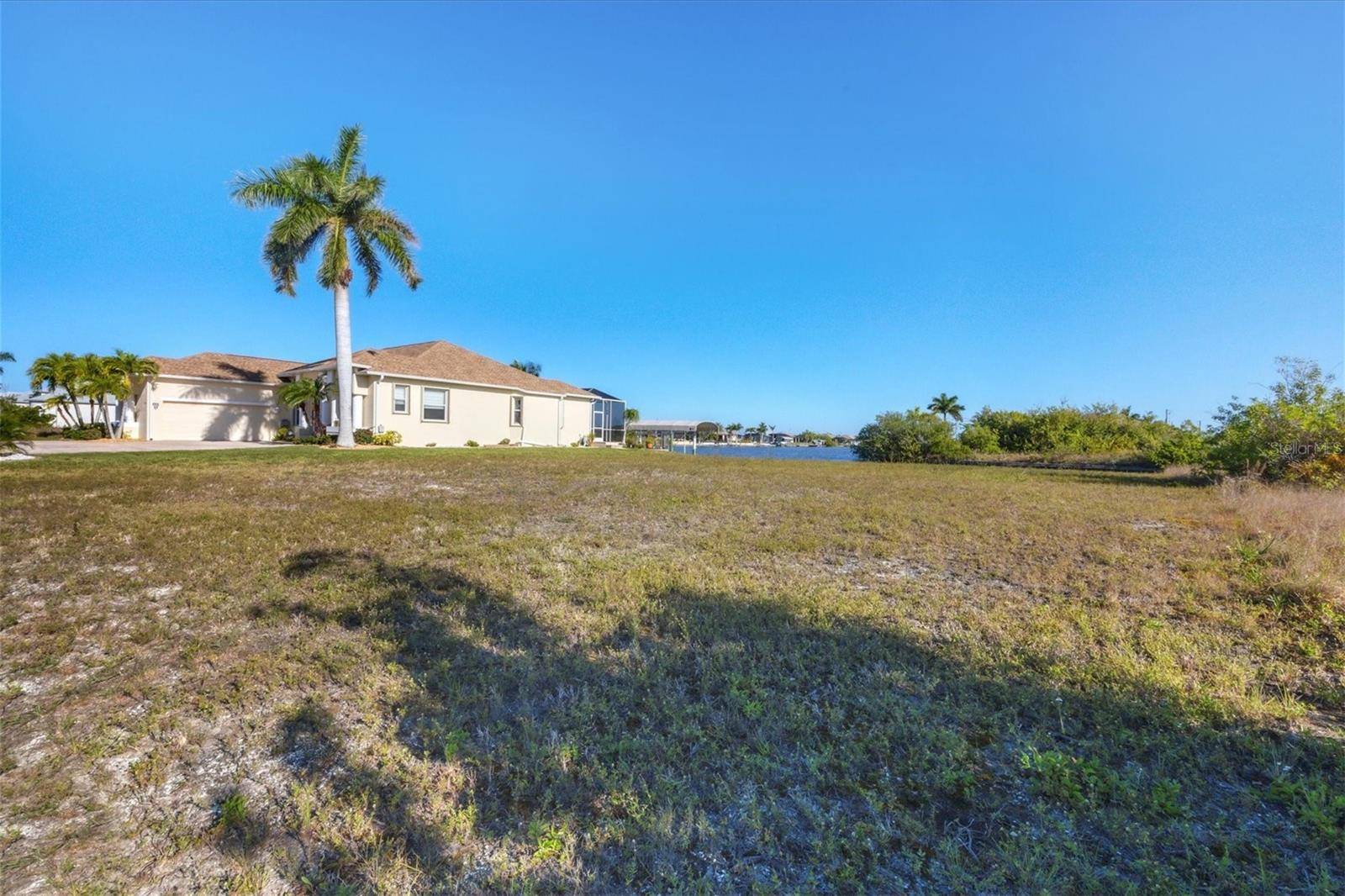 Port Charlotte, FL 33981,15124 ACORN CIR