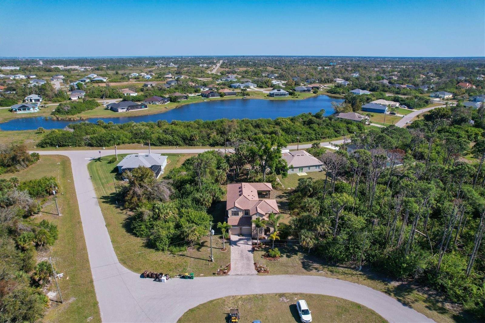 Rotonda West, FL 33947,117 CABLE DR