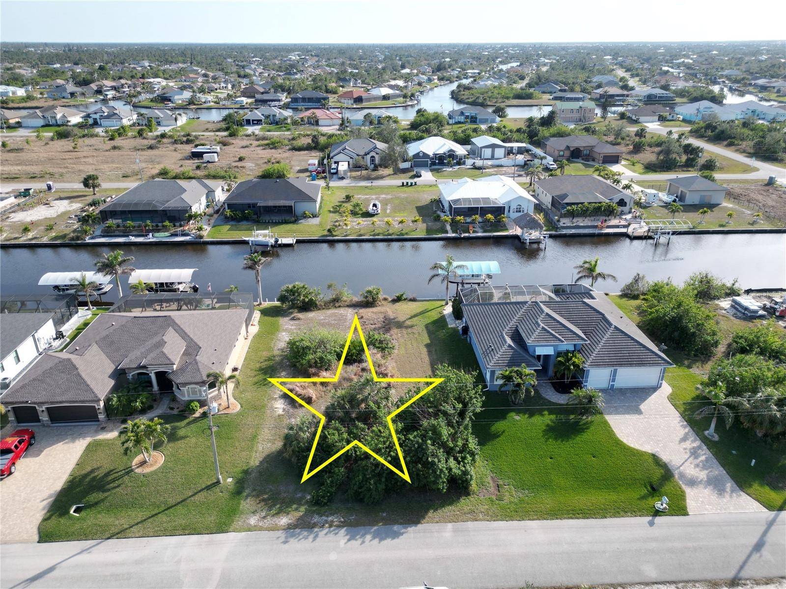 Port Charlotte, FL 33981,15308 TAURUS CIR
