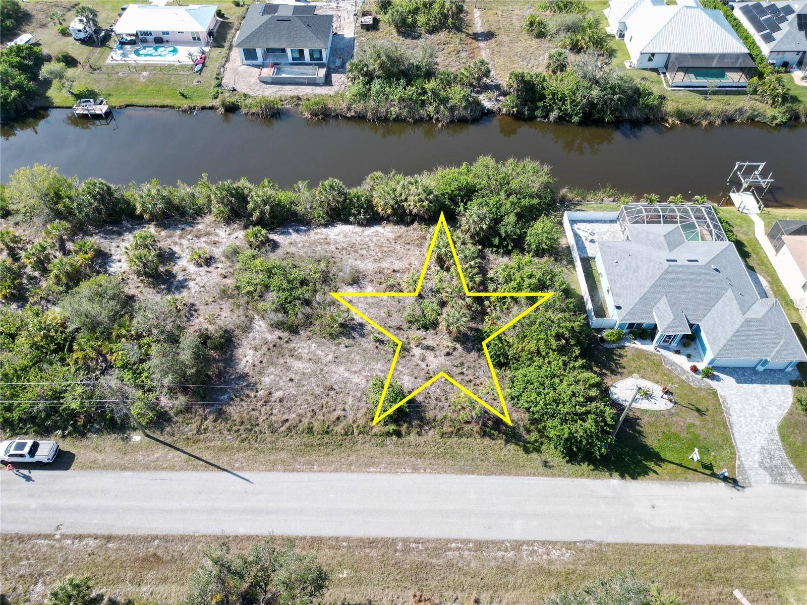 Port Charlotte, FL 33981,13846 BEGONIA CIR