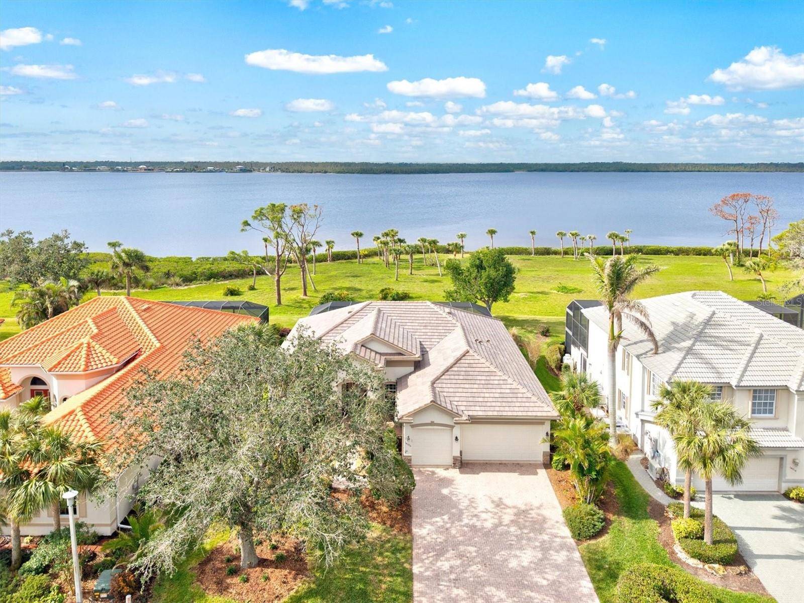 Port Charlotte, FL 33953,14026 ROYAL POINTE DR