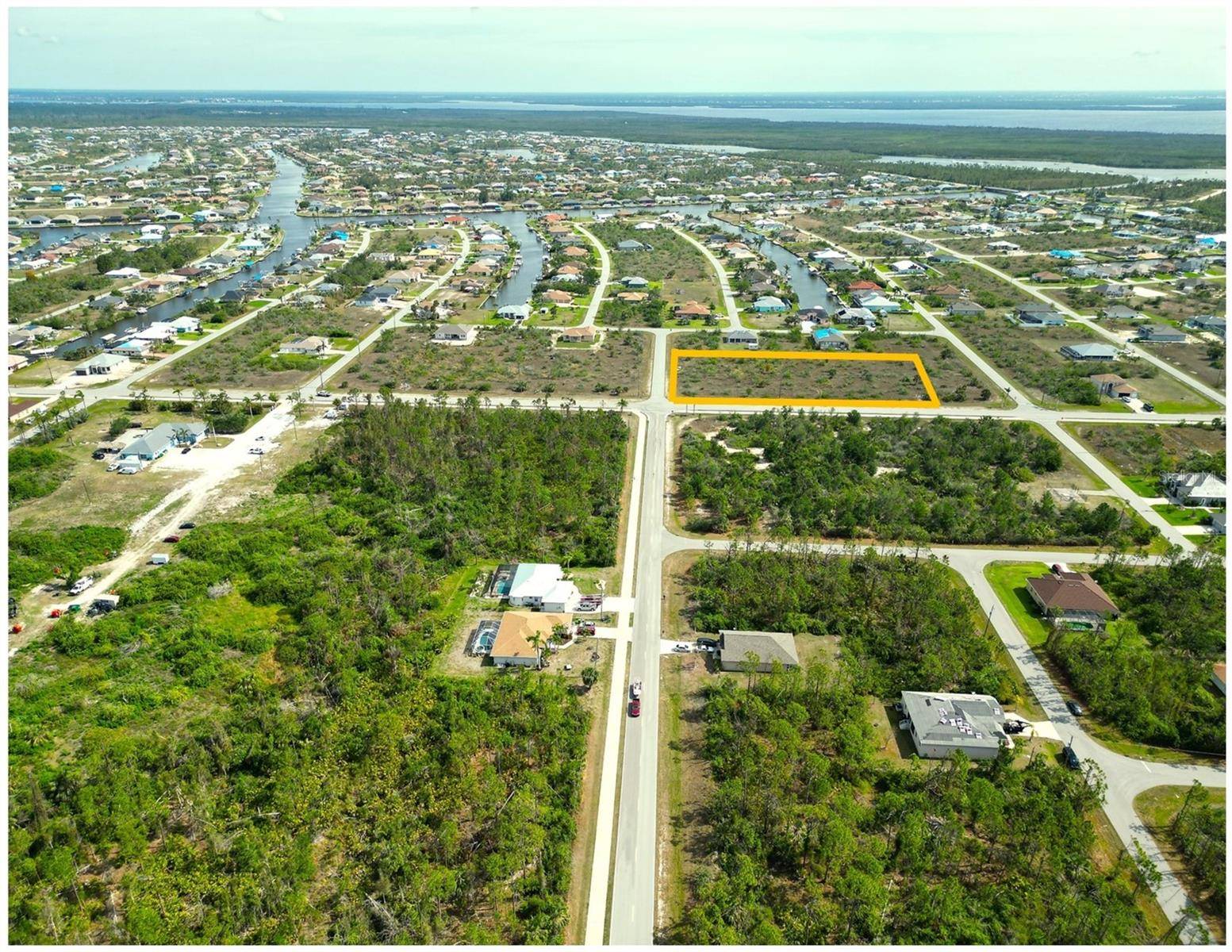 Port Charlotte, FL 33981,14932 INGRAHAM BLVD