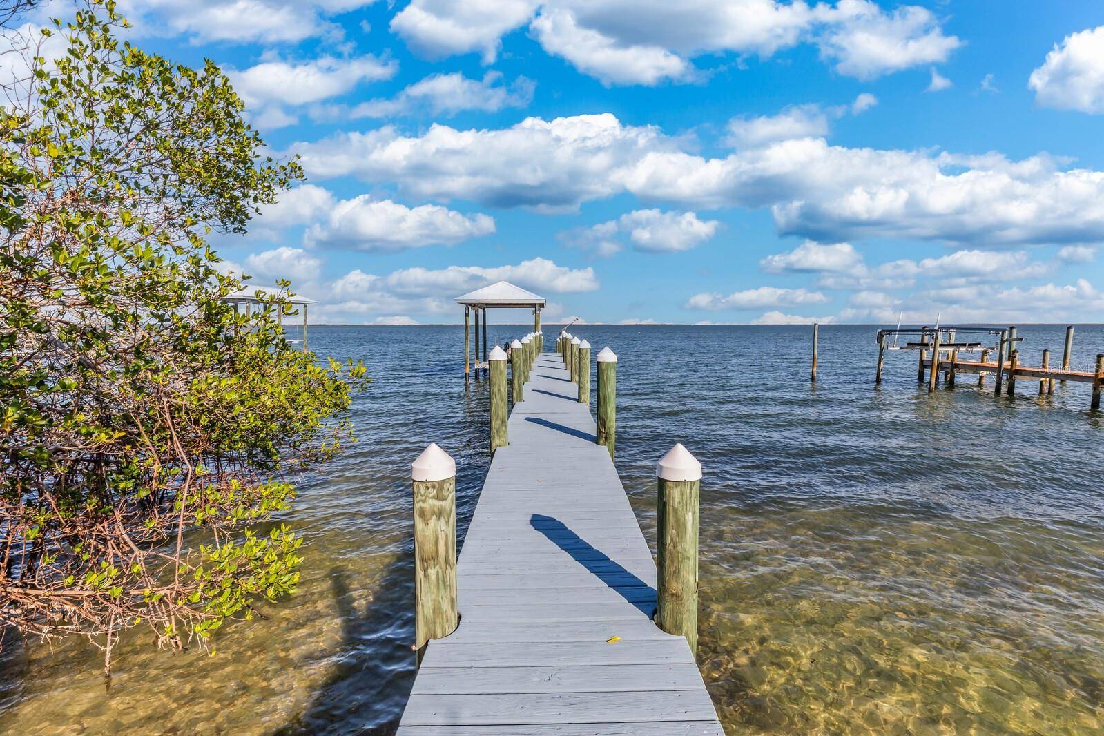 Boca Grande, FL 33921,9 PEEKINS COVE DR